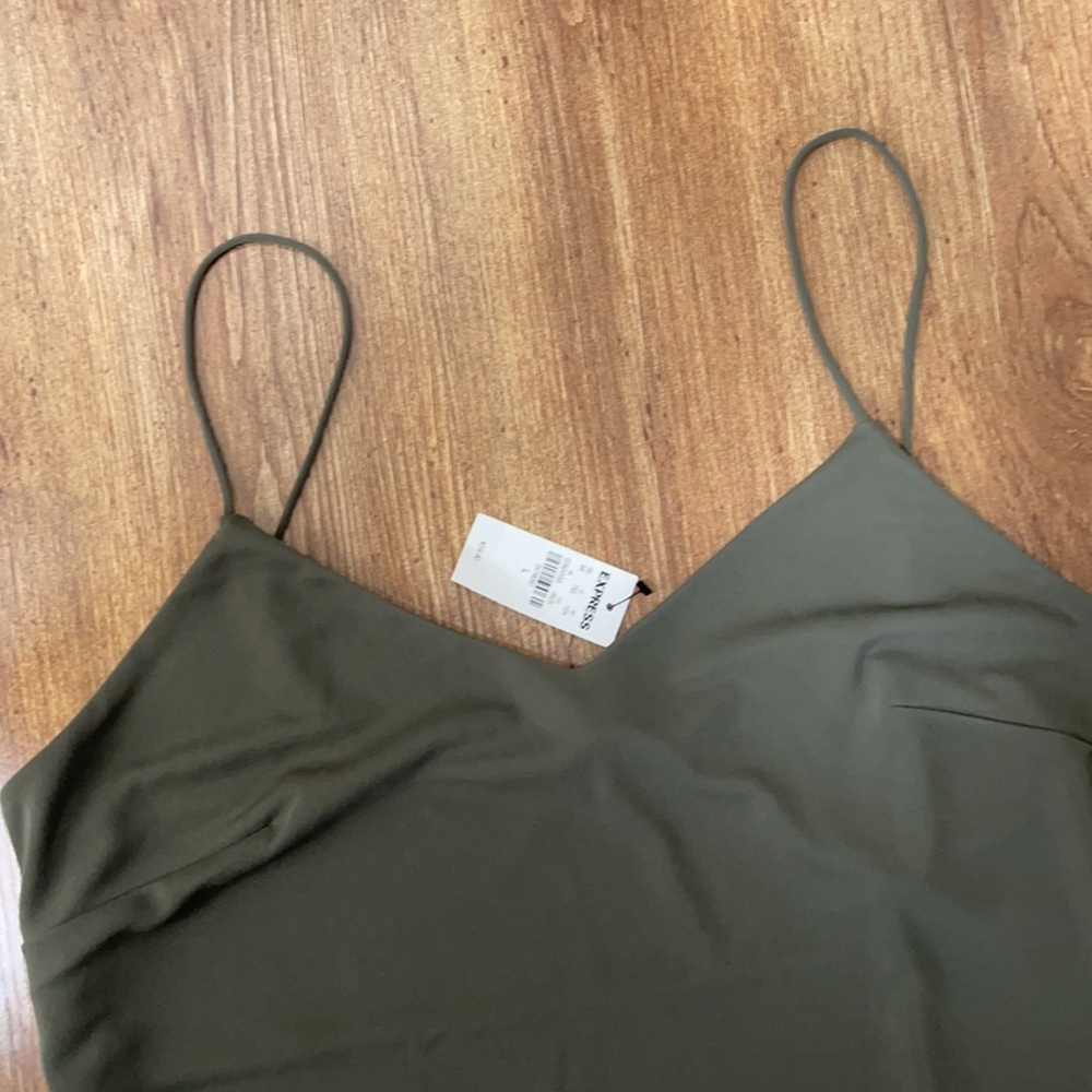 Express lightweight dress - Picture 5 of 9